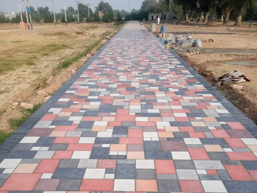 Actual paving photograph supplied by CMA CONCRETES